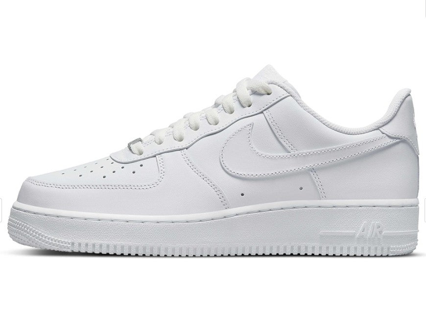 Nike AirForce 1 '07 Men's Shoe [Free Gift on PREPAID ORDERS]